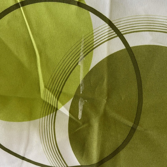 Green Circle Pattern Shower Curtain - Picture 5 of 8